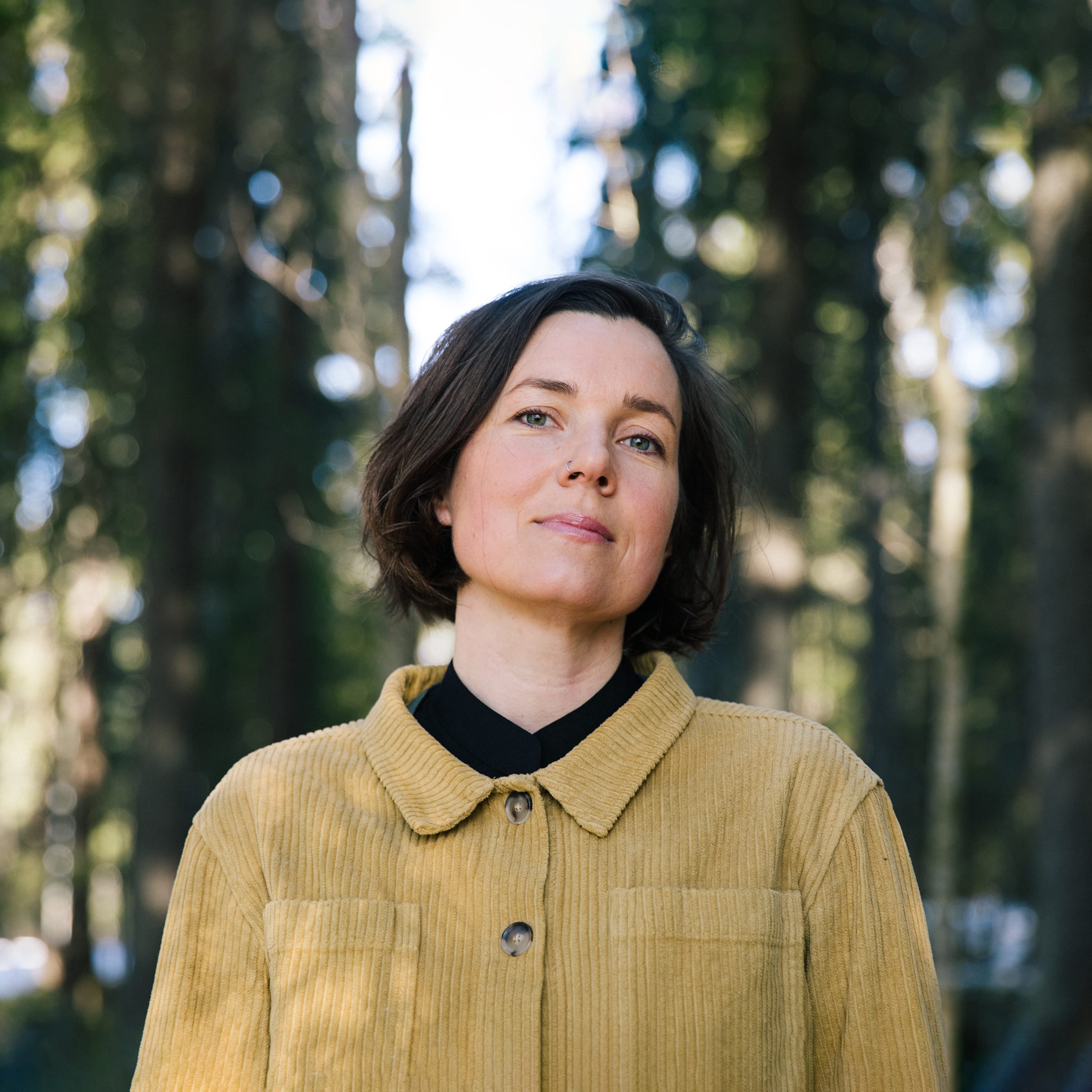 Porträtt av Maja Hallén.